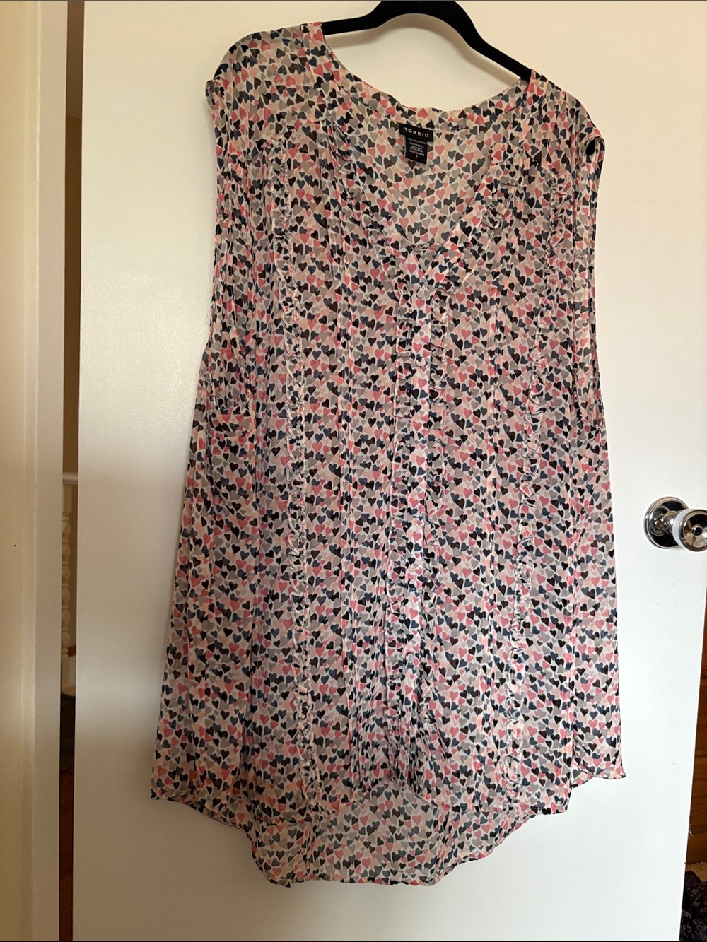 Torrid sleeveless blouse